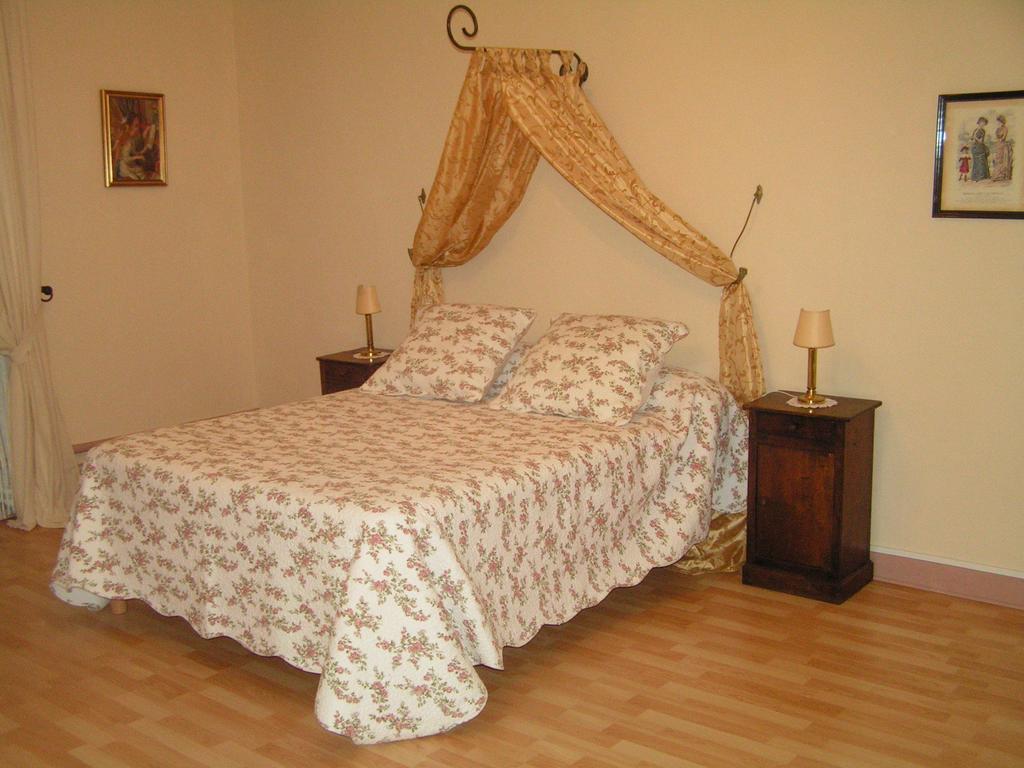 A L'Olivier Bed & Breakfast Montcaret Exterior photo